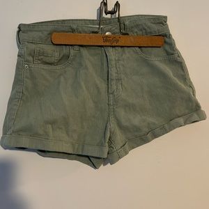 PacSun Mom short sage green corduroy